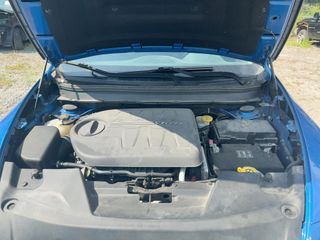 2017 Jeep Cherokee Altitude - Engine Compartment Image